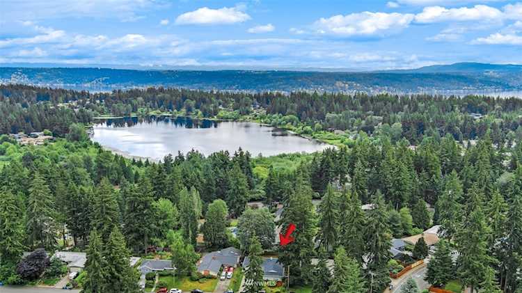 2056 154th Ave SE Bellevue, WA 98007
