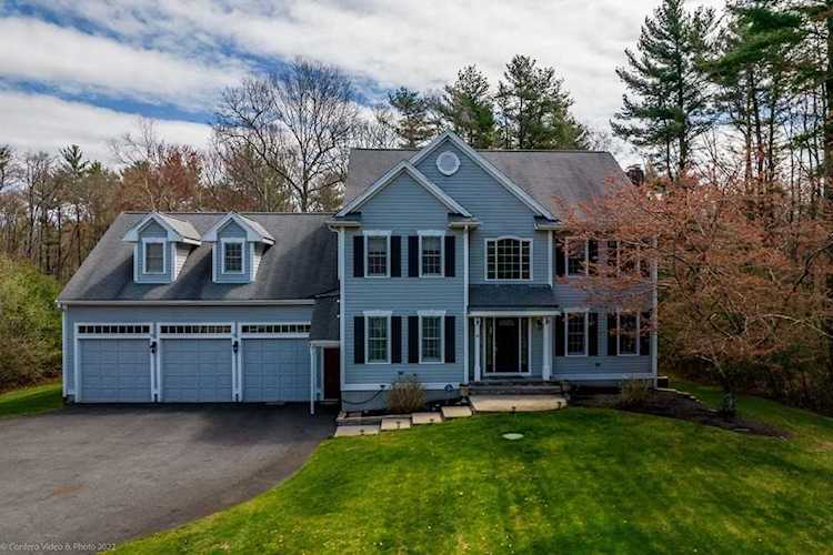 Bridgewater, 19 Green Leaf Road, MA, home for sale Photo 1