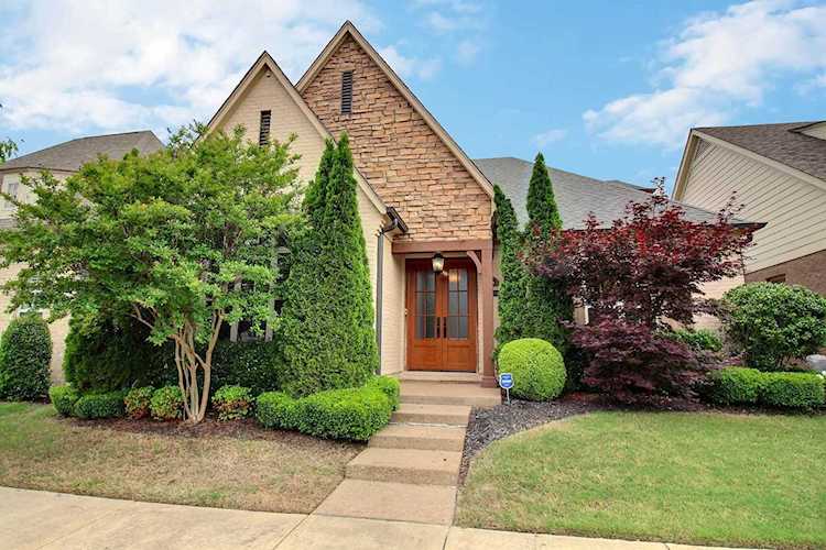 1016 Russell Farms Rd Collierville, TN 38017