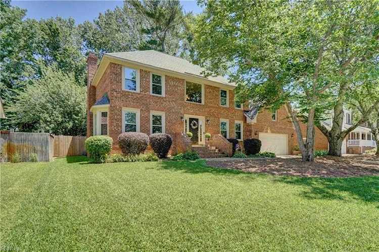 1137 Fairway Dr Chesapeake, VA 23320