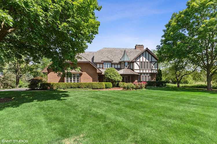 6215 Pine Cone Ct Long Grove, IL 60047