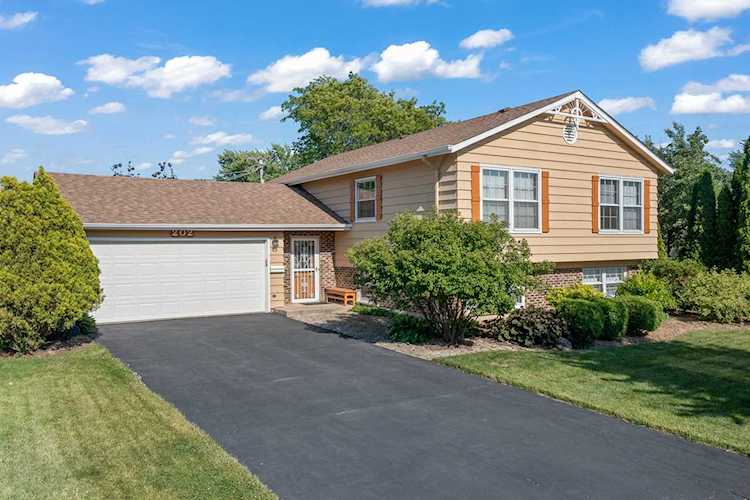 202 W Tanglewood Dr Arlington Heights, IL 60004