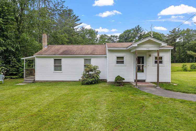 446 Fourth Range Rd Pembroke, NH 03275