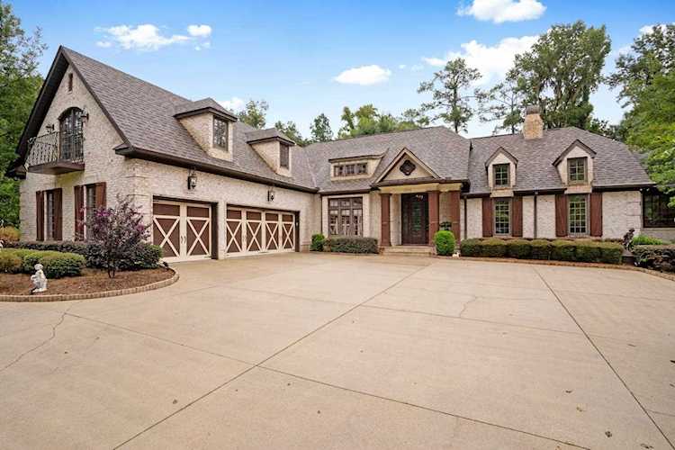 2215 Thomasville Rd Tallahassee, FL 32308