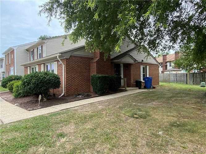 3921 Raintree Ct Chesapeake, VA 23321