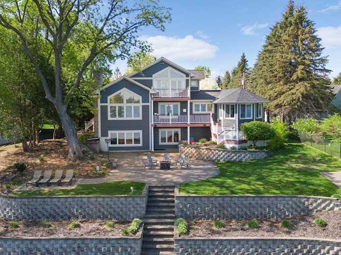 9332 Jewel Lane N Forest Lake, MN 55025