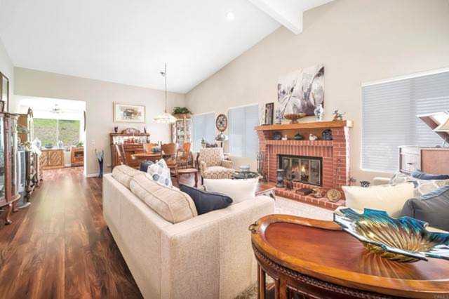 17971 Avenida Alozdra San Diego, CA 92128