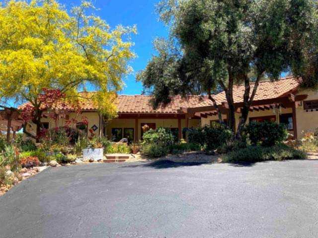 9843 Oak Ridge Road Escondido, CA 92026