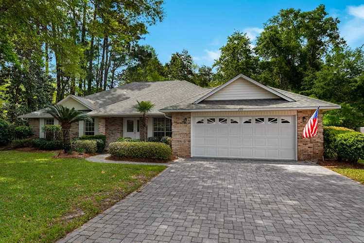 205 S Windward Cove Niceville, FL 32578