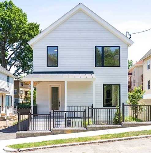 17 Zamora St Boston, MA 02130