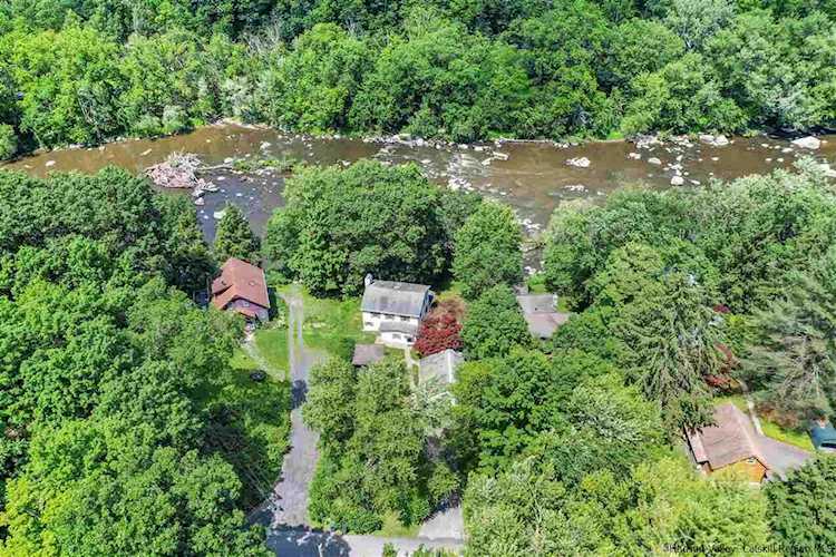 1232 Old Ford Circle New Paltz, NY 12561