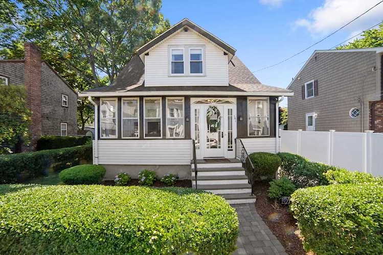 161 W Elm Ave Quincy, MA 02170