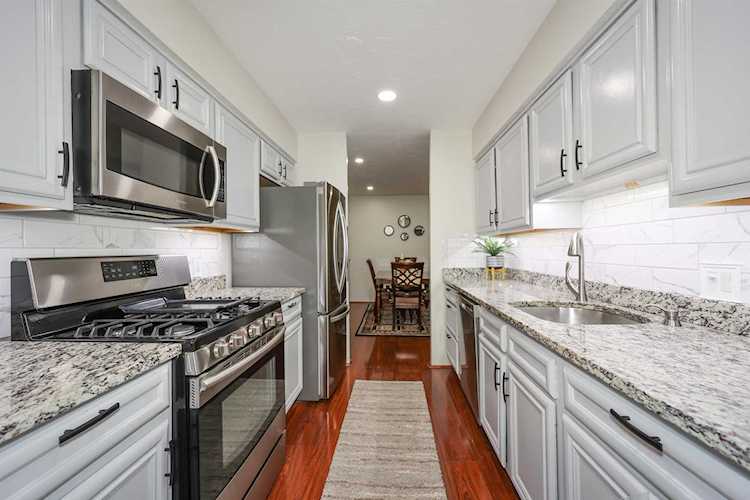 210 Brook Village Rd #45 Nashua, NH 03062