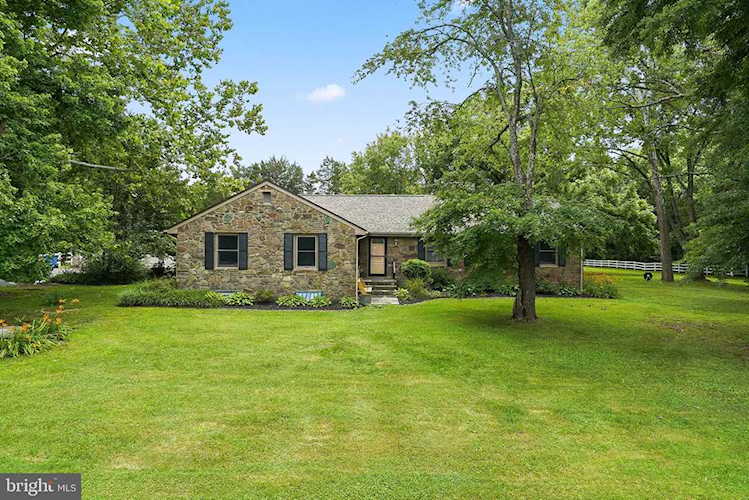 15027 Braddock Road Centreville, VA 20120