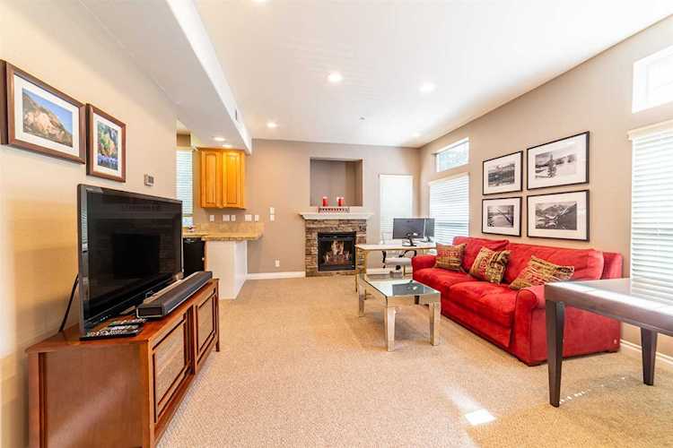 1787 Old Mammoth Rd Tosca #8 Mammoth Lakes, CA 93546