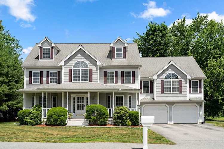 6 Warren Ave Chelmsford, MA 01824