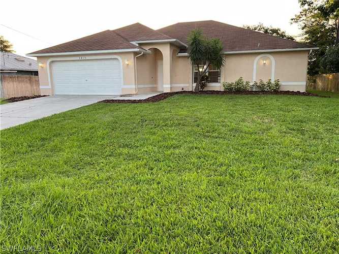 3815 SW 7th Place Cape Coral, FL 33914