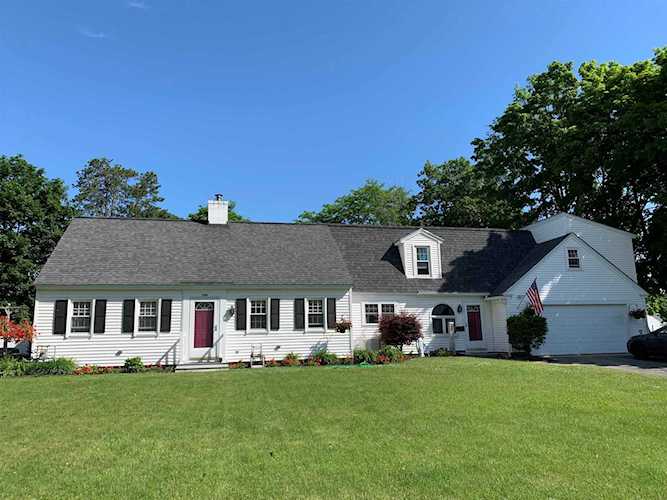 149 Fieldcrest Rd Manchester, NH 03102