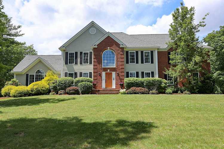 74 Heritage Hill Rd Windham, NH 03087