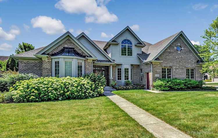 1386 Green Pheasant Ln Batavia, IL 60510