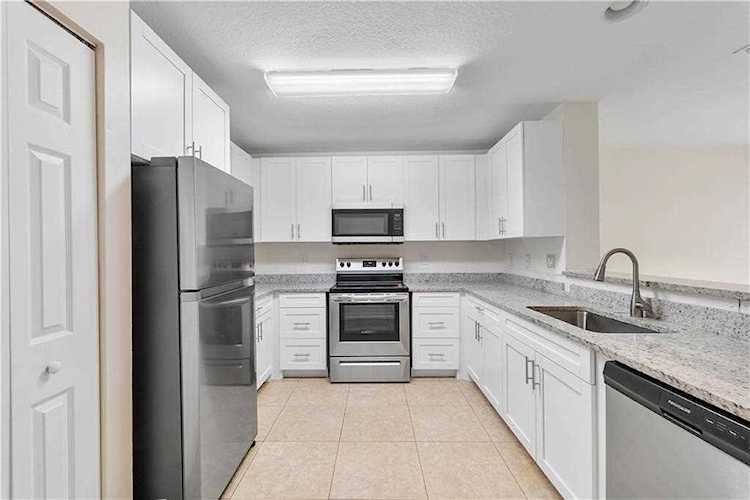 2441 NW 14th Ct Fort Lauderdale, FL 33311