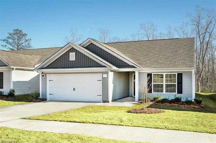 4700 Glencraig Avenue Greensboro, NC 27405