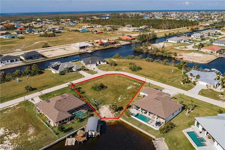 3826 NW 23rd St Cape Coral, FL 33993