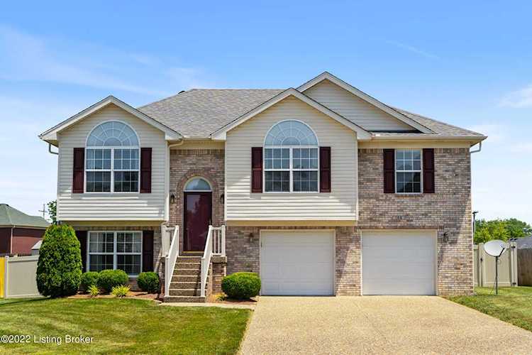 186 Spencer Ln Mt Washington, KY 40047