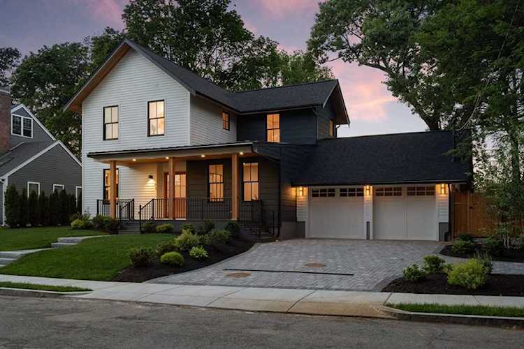 71 Walnut Hill Rd Newton, MA 02461