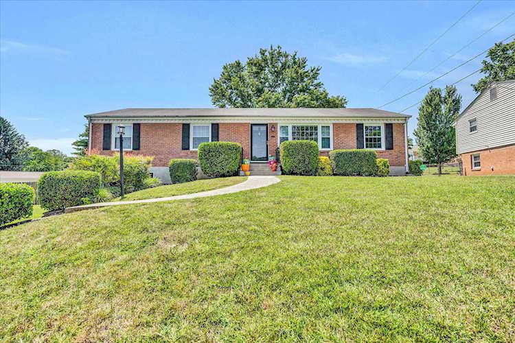 3455 Ashmeade Roanoke, VA 24018
