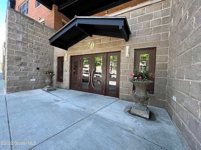 70 Railroad Place Saratoga Springs, NY 12866