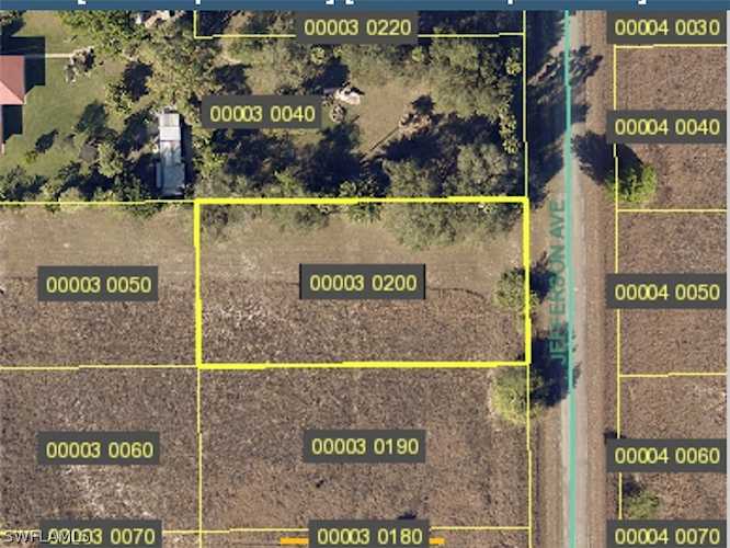 1615 Jefferson Ave Lehigh Acres, FL 33972 | MLS 222048024 Photo 1