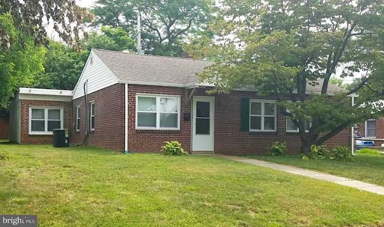 208 Bacon Ave New Castle, DE 19720