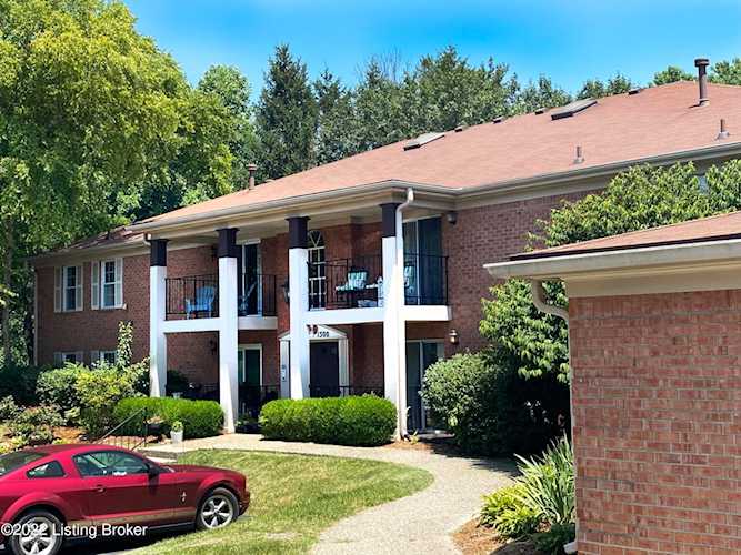 1307 Forest Park Rd Louisville, KY 40223