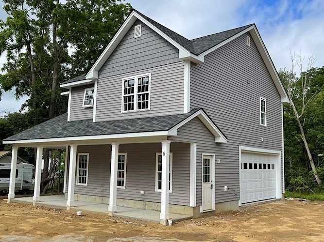 8 Union St North Brookfield, MA 01535