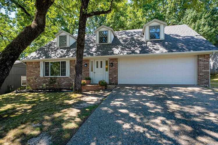 11807 Pleasant Forest Dr Little Rock, AR 72212