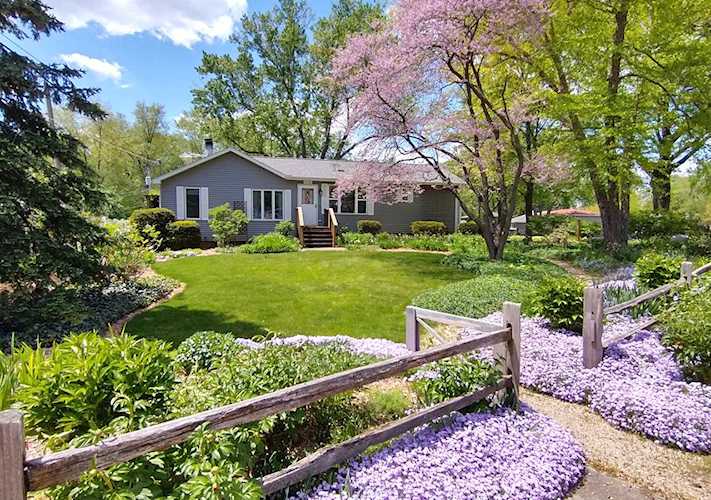 0N276 Cottonwood Dr Wheaton, IL 60187
