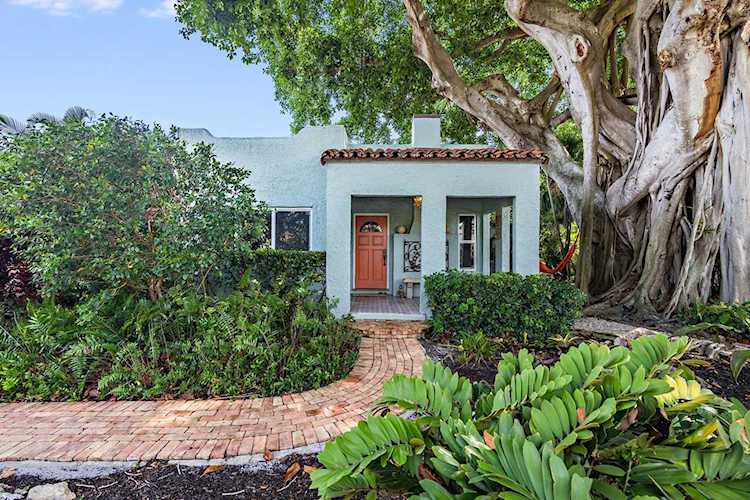 521 Upland Road West Palm Beach, FL 33401
