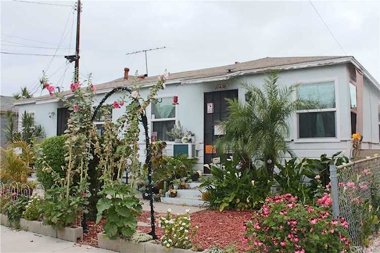 10436 Western Ave Downey, CA 90241 | MLS OC22136801 Photo 1