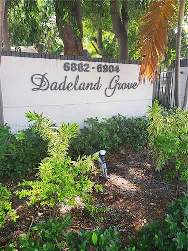 6902 N Kendall Dr #E105 Pinecrest, FL 33156