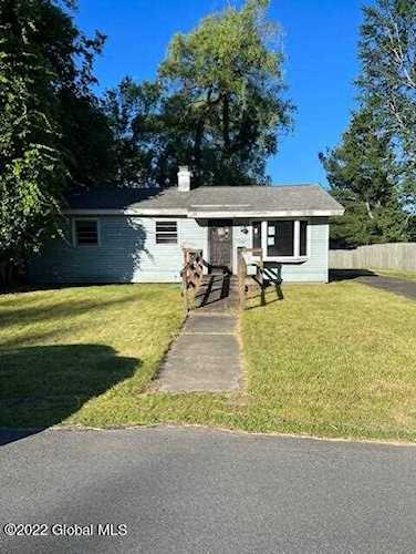 3336 Kent Ave Schenectady, NY 12304