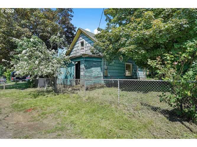 1031 Leonard St Oregon City, OR 97045