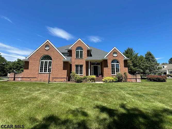 952 Greenbriar Drive State College, PA 16801
