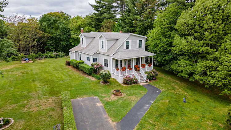 73 Crest Dr Somersworth, NH 03878