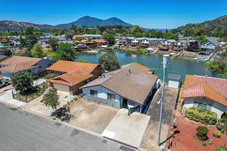 663 Spinnaker Court Clearlake Oaks, CA 95423