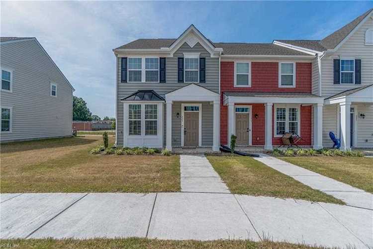 223 Goldenstar Ln Portsmouth, VA 23701