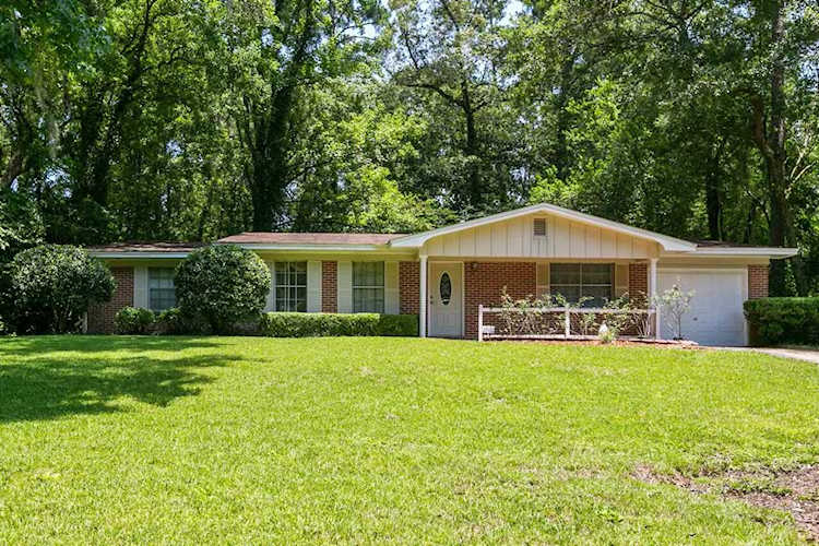 1539 E Indian Head Dr Tallahassee, FL 32301 in Indian Head Acres Photo 1