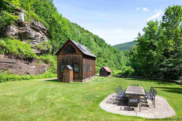 8 Emerson Terrace Shandaken, NY 12464
