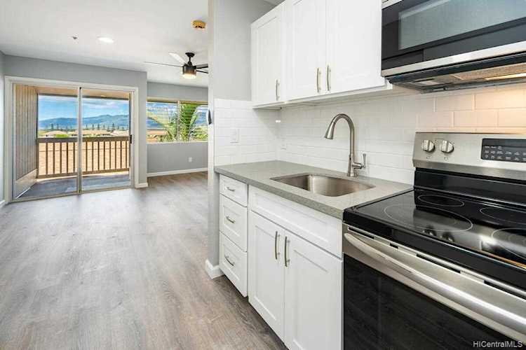 95-1050 Makaikai Street #W2 Mililani, HI 96789