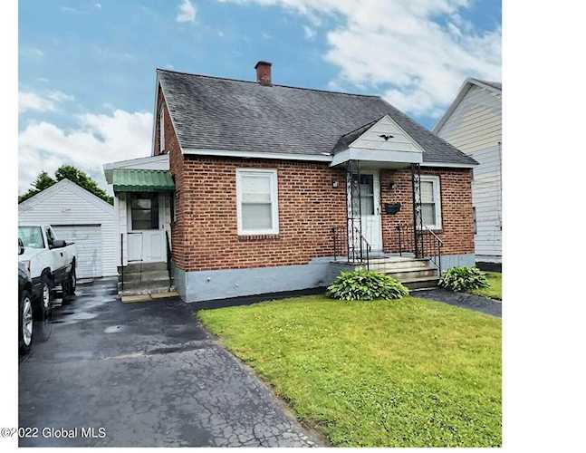1005 Trinity Ave Schenectady, NY 12306
